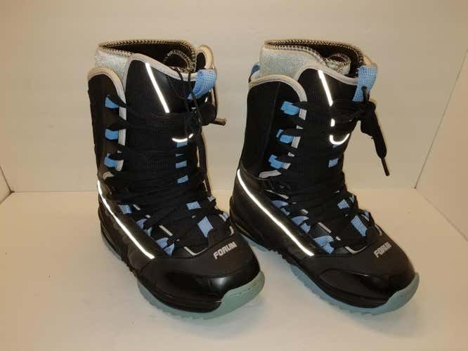 Forum Fit Dynamics  (Women's 8.0 Men's 7.0)  Snowboard Boots Excellent Condition