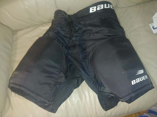 (Like new) Black Used Junior Large Bauer Supreme 2S Hockey Pants