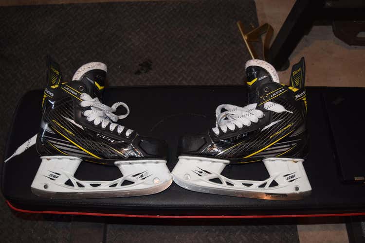 Senior Used CCM Ultra Tacks Hockey Skates D&R (Regular) Pro Stock Size 8