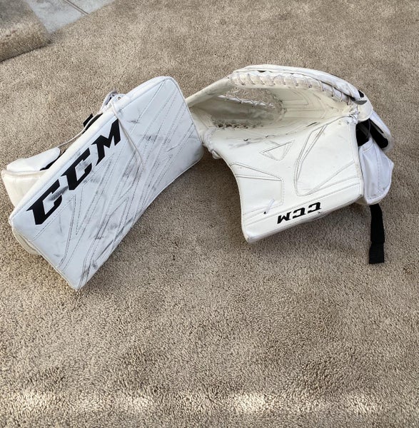 Intermediate CCM Regular Revolution 577 Glove and Blocker