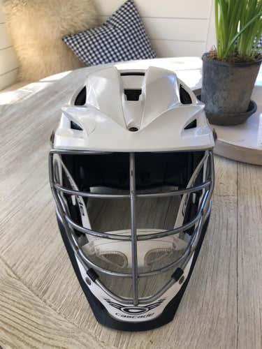 White Used Cascade S Helmet