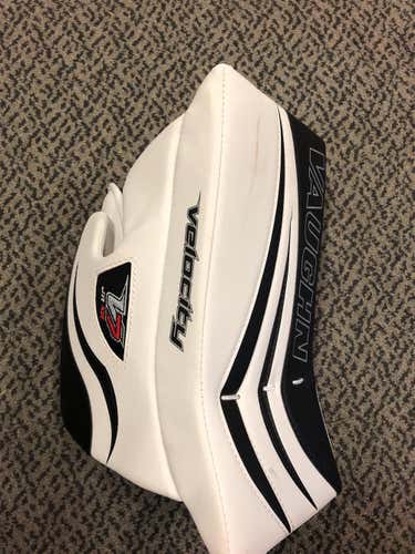 White Junior Regular Velocity V7