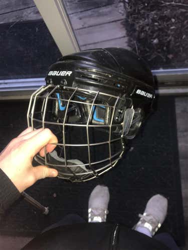 Black Used Medium Bauer 7500 Helmet