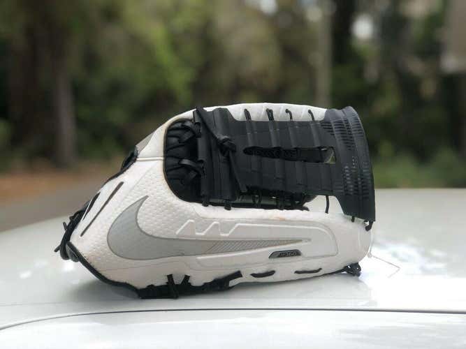 RARE NIKE VAPOR V360 12.75” RHT BASEBALL GLOVE GREAT CONDITION