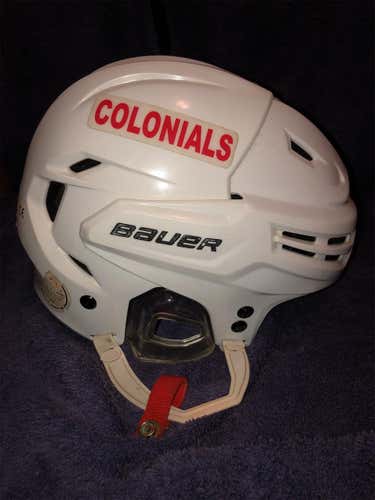 White Used Medium Bauer Re-Akt Helmet