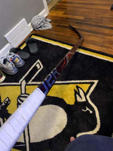 Barely Used Right Handed Vapor 1X Lite Hockey Stick