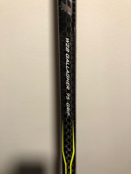 Used Senior Warrior Right Handed Alpha QX Hockey Stick Toe