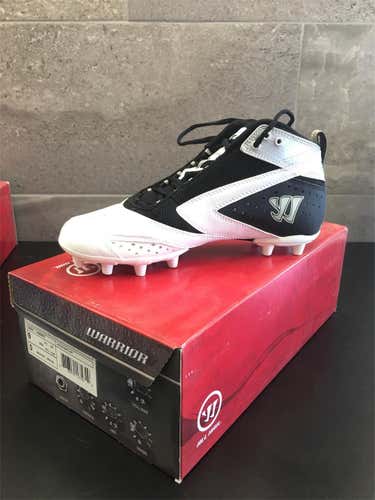 Black Men's  Warrior by New Balance Molded Cleats Mid Cut Size 9