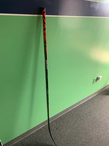Used Right Handed Vapor FlyLite  Pro Stock Hockey Stick