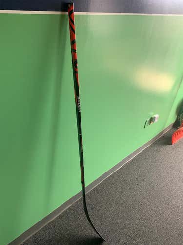 Used Right Handed Vapor FlyLite Pro Stock Hockey Stick
