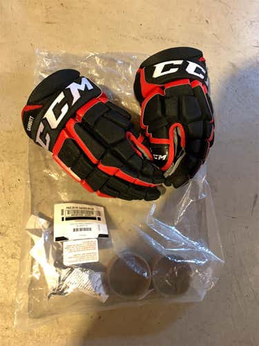 CCM Pro Stock Blackhawks Crazy Light 14” Garbutt Gloves
