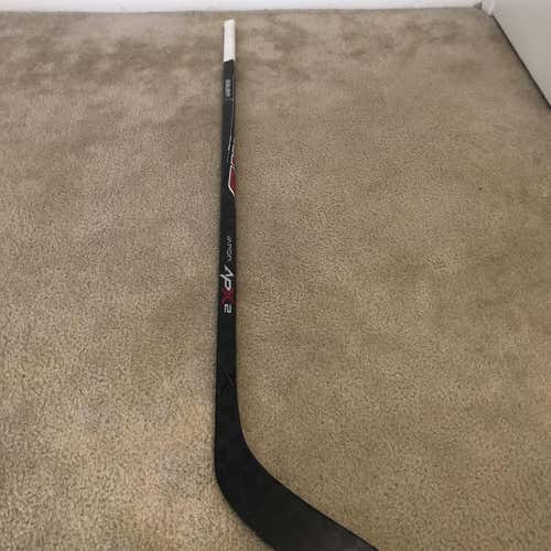 Like New Right Handed Vapor APX2 Hockey Stick