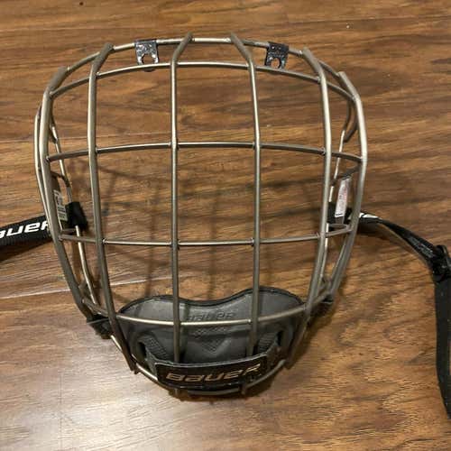New Medium Bauer Re-Akt Cage