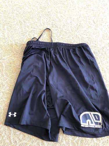 Niko Hockey Mens Large Warmup Shorts