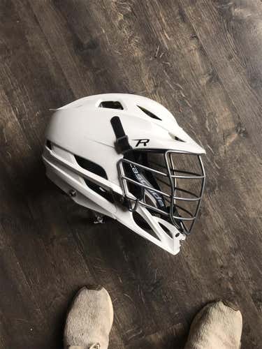 White Used Cascade R Helmet