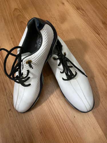 White Unisex 6.0 (Women's 7.0) Footjoy Golf Shoes