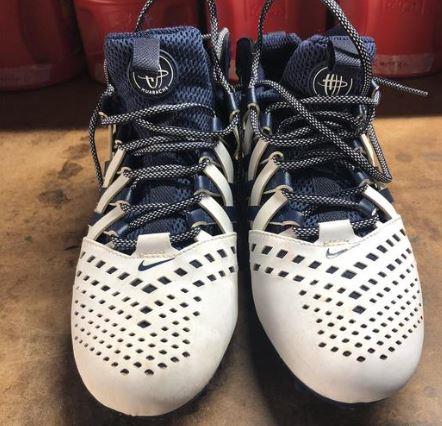 Blue Men's Molded Cleats Nike Huarache, 10.5