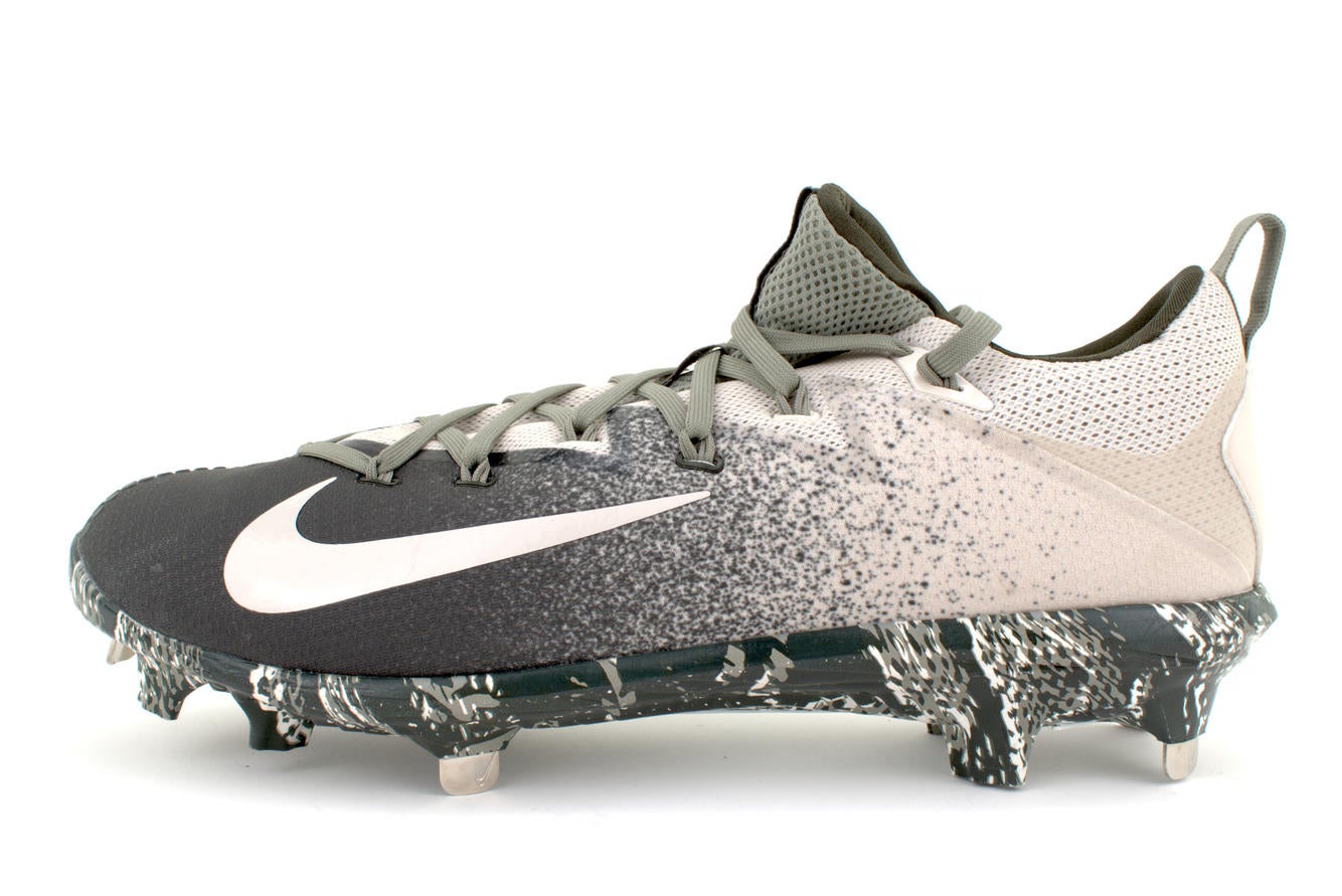 Nike Lunar Vapor Ultrafly Elite Metal Baseball Cleats Camo