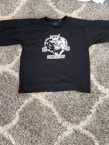 New Medium CCM  Jersey