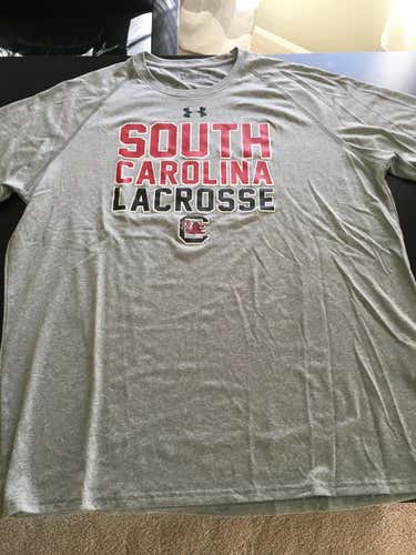 South Carolina  Extra Large Under Armour Shirt