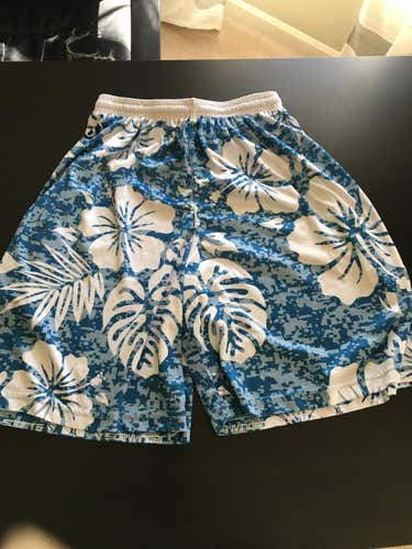 Hawaiian print  Used Adult Extra Large Shorts