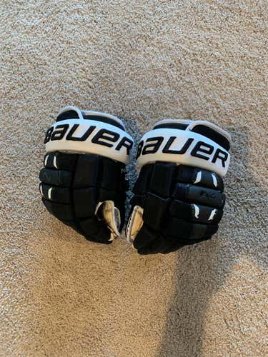Black Used Bauer Nexus 2N 13" Gloves