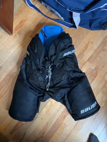 Black Senior Medium Bauer Nexus 1000  Hockey Pants