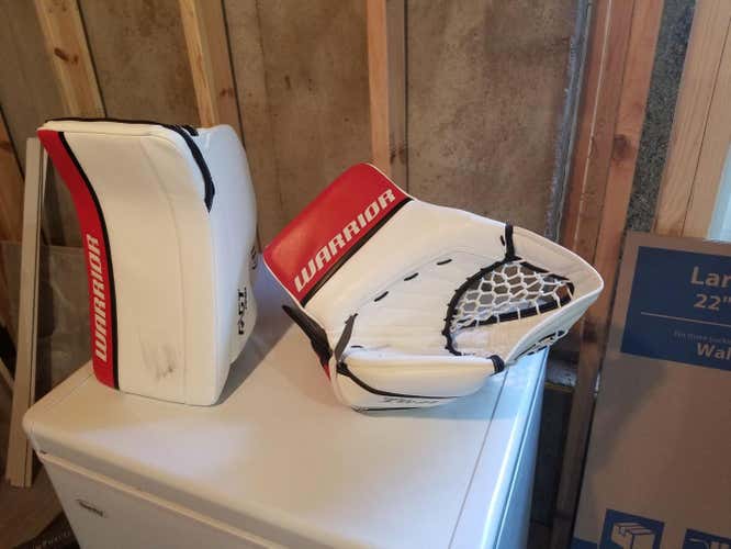 Warrior Ritual GT PRO catcher and blocker glove set