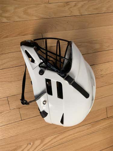White Used Cascade Cs Helmet