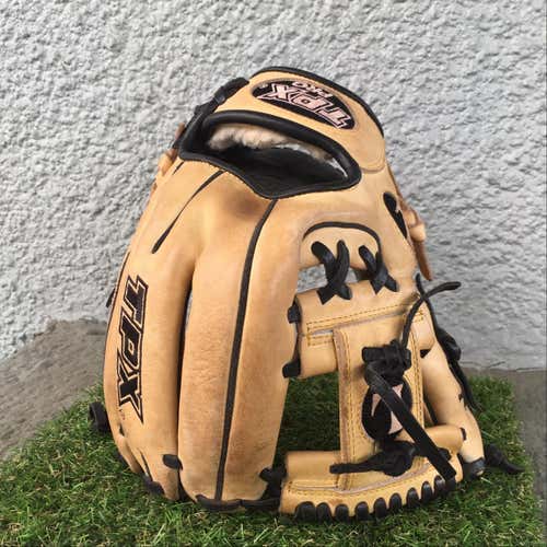 Louisville Slugger TPX Pro Glove 11.5"