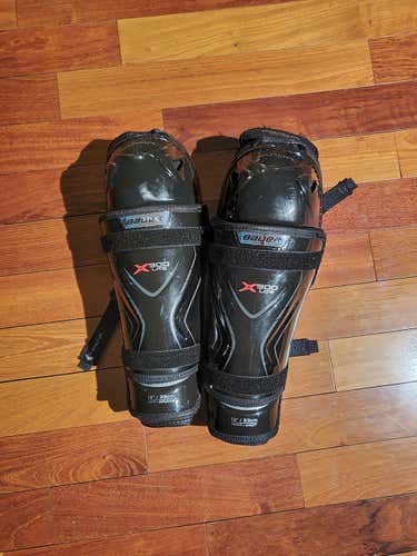 New Bauer vapor x900 lite Shin Pads
