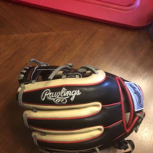 R2G 2020 Model! Heart of the Hide 11.5" Baseball Glove