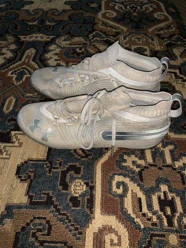 Under Armour Spotlight cleats - WHITE - USED - 10.5