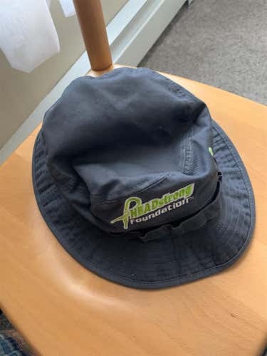 Headstrong Foundation Bucket Gray