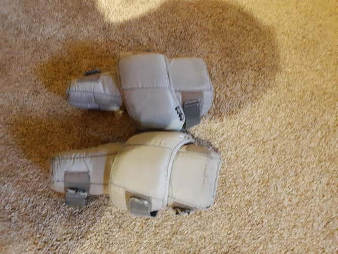 Used Warrior Ritual G2 Pro Knee Pad