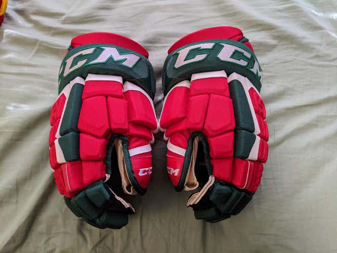 Jean-Sébastien Dea New Jersey Devils 3rd Uniform Red New Senior CCM HGCL Gloves 14" Pro Stock