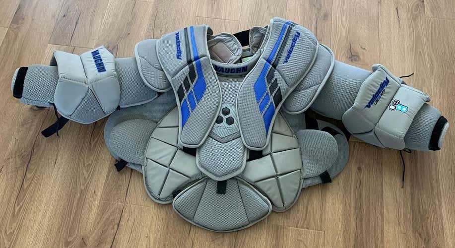 Used Senior Medium Vaughn VE8 XFP Goalie Chest Protector