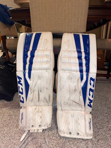 White Used 30" CCM Extreme Flex 760 Goalie Leg Pads