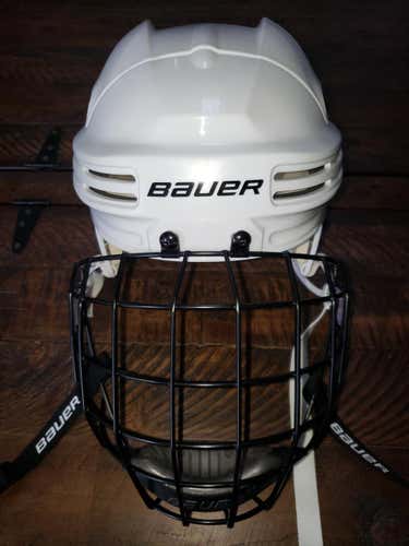 White Large Bauer 4500 Helmet w cage