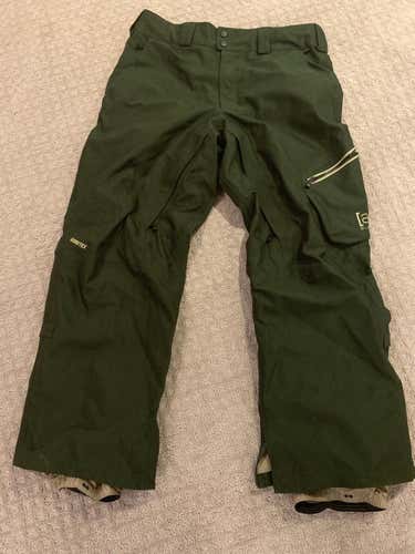 Men's Large Burton "AK" Pants !!! They are in perfect condition...Gore-Tex !