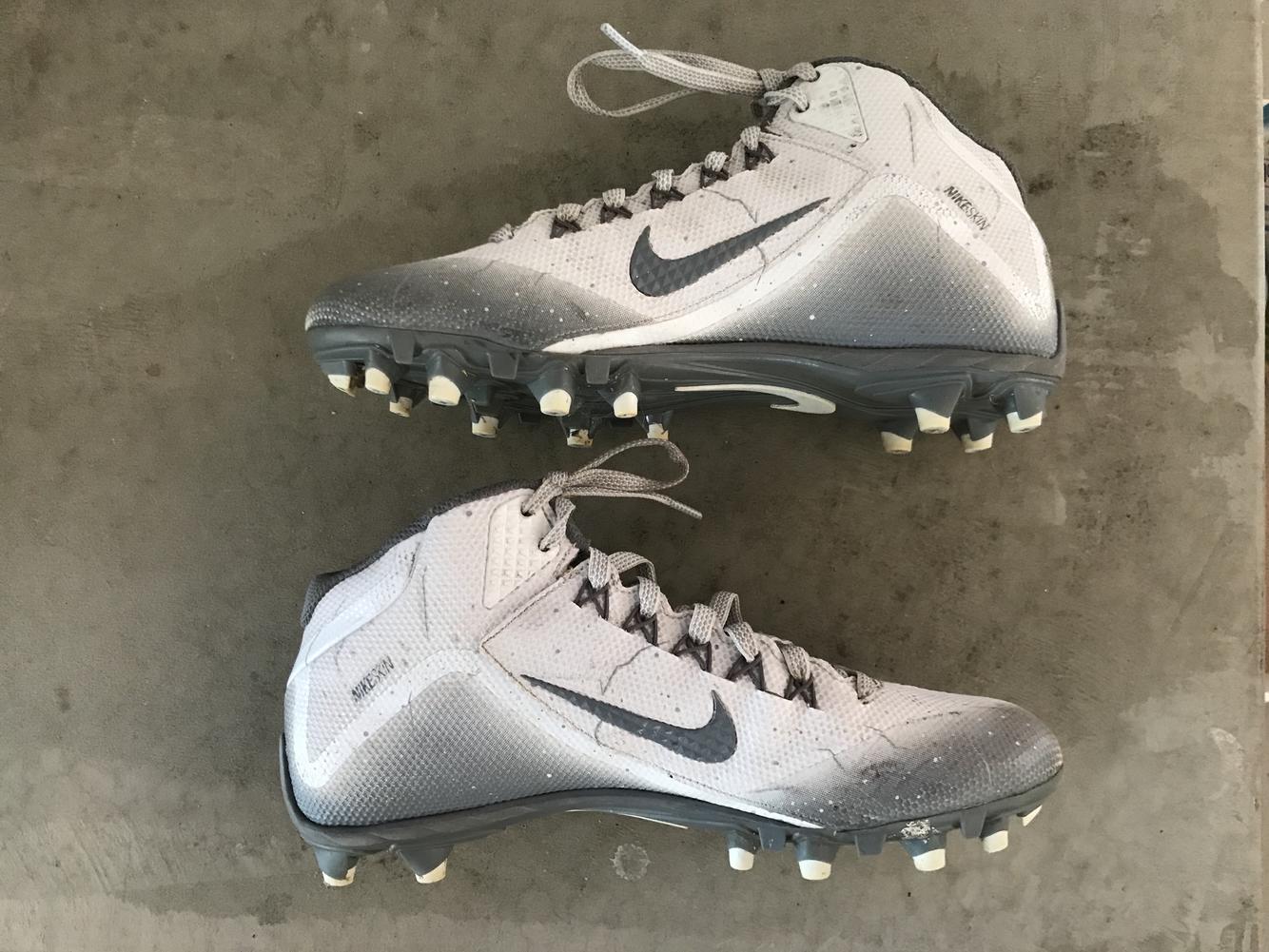 Mens SIZE 9 Nike Skin Alpha White football cleats SidelineSwap