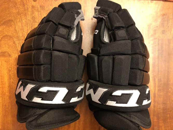 Black New without Tags Senior CCM HG97XP Gloves 13" Pro Stock