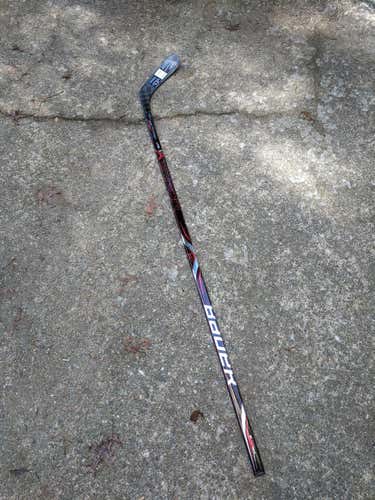 Two (2) New Senior Bauer Right Handed Vapor 1X Lite Hockey Stick Toe P28 with Griptac