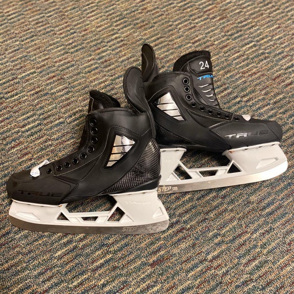 New True Pro Custom D&R (Regular) Pro Stock Size 8 Hockey Skates