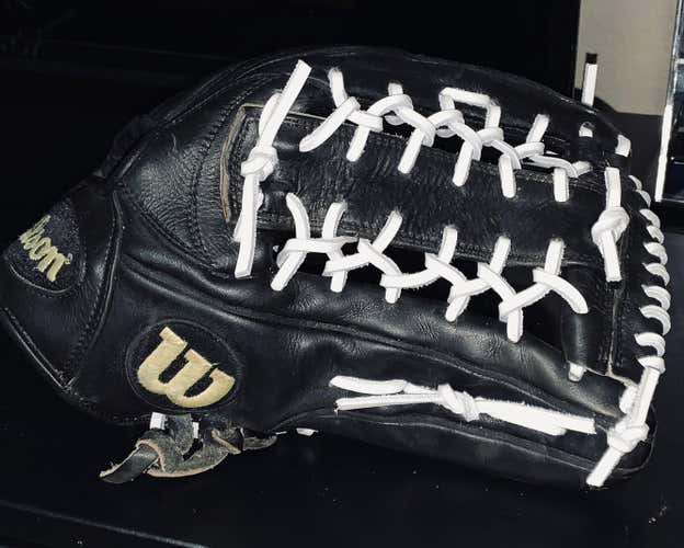 Black Used Outfield A2000 12.75" Baseball Glove