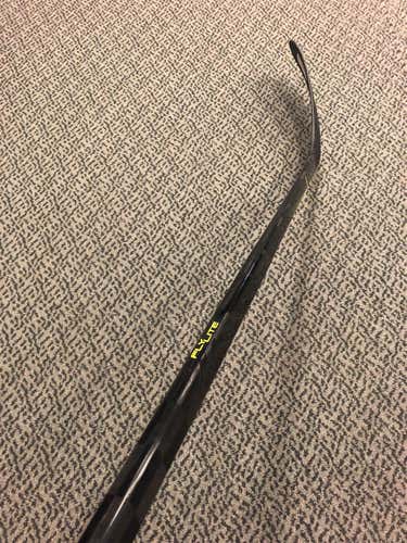 New Right Handed Vapor FlyLite Toe Hockey Stick SHADOW SERIES