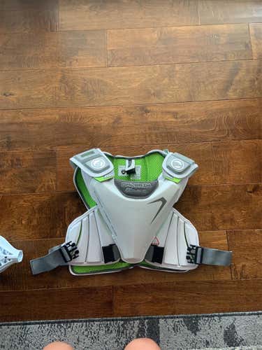 Used Medium Maverik Max Speed Shoulder Pads