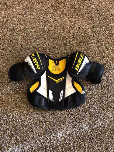Used Medium Bauer Supreme 150  Shoulder Pads