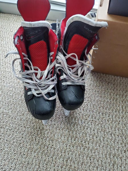 Senior Used Bauer Vapor X800 Hockey Skates Size 9.5