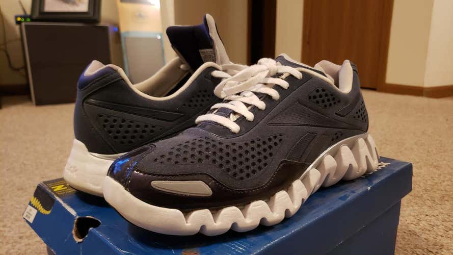 Reebbok Zigs 8.5